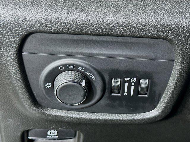 used 2024 Jeep Grand Cherokee car, priced at $29,996