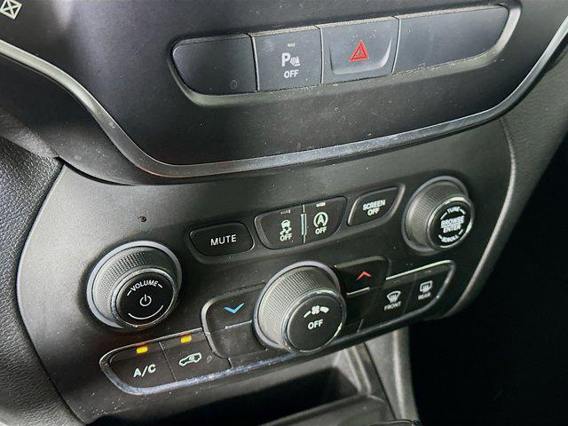 used 2019 Jeep Cherokee car, priced at $8,987