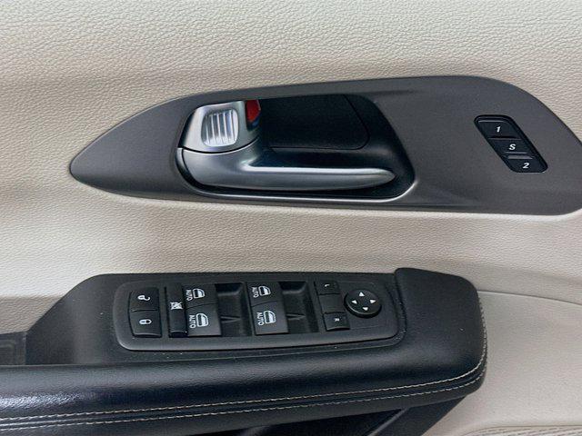 used 2022 Chrysler Pacifica car, priced at $16,487