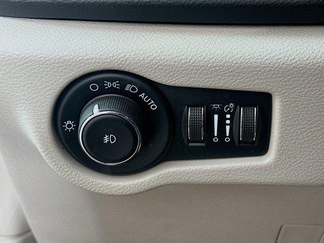 used 2022 Chrysler Pacifica car, priced at $16,487