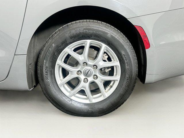 used 2022 Chrysler Pacifica car, priced at $16,487