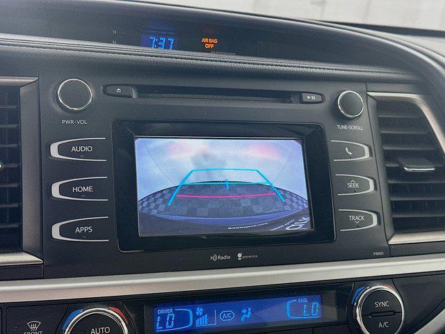used 2015 Toyota Highlander car, priced at $14,999