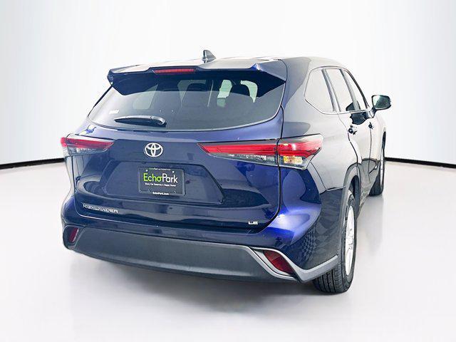 used 2023 Toyota Highlander car, priced at $30,997