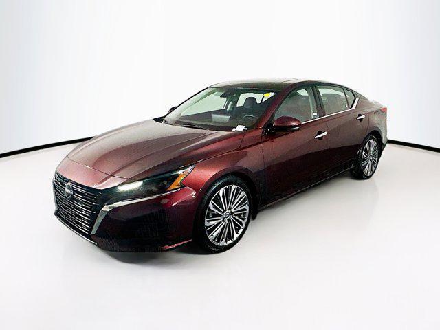 used 2023 Nissan Altima car, priced at $19,789