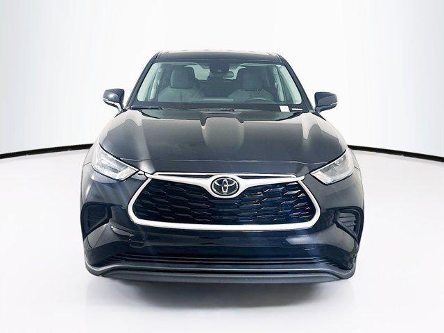 used 2023 Toyota Highlander car, priced at $32,797