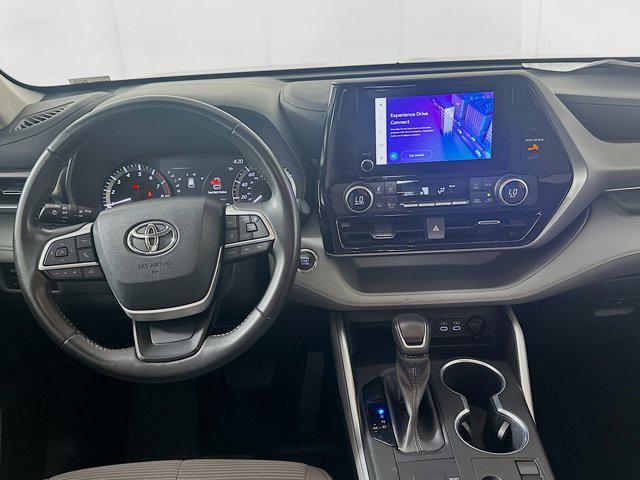 used 2023 Toyota Highlander car, priced at $30,497