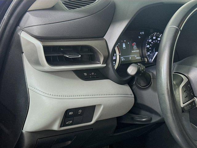 used 2023 Toyota Highlander car, priced at $30,497