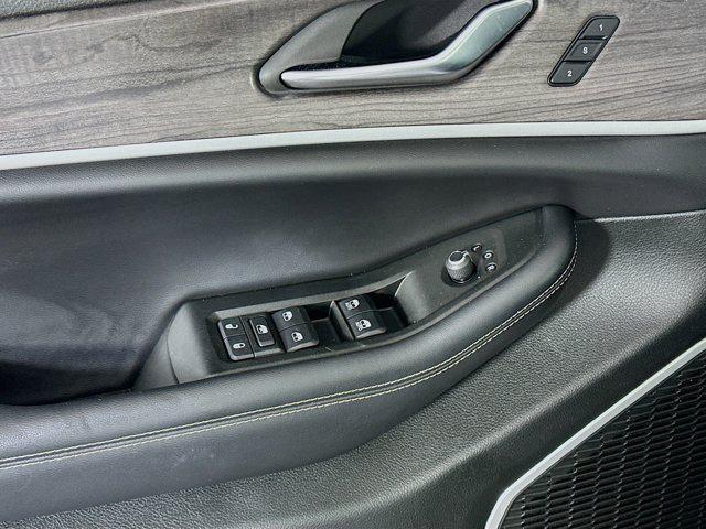 used 2021 Jeep Grand Cherokee L car, priced at $28,997