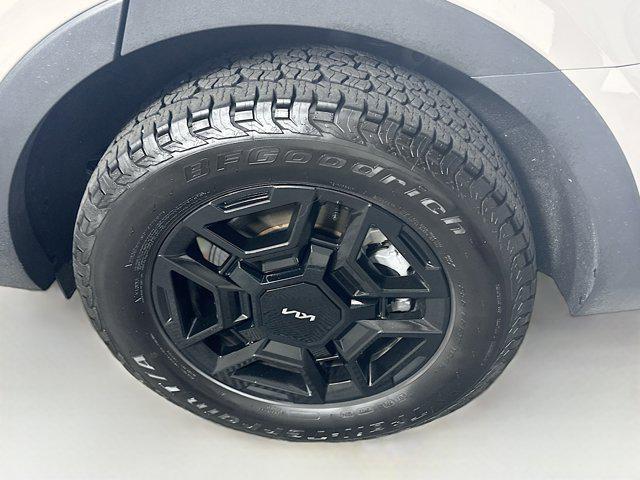 used 2024 Kia Sorento car, priced at $37,797