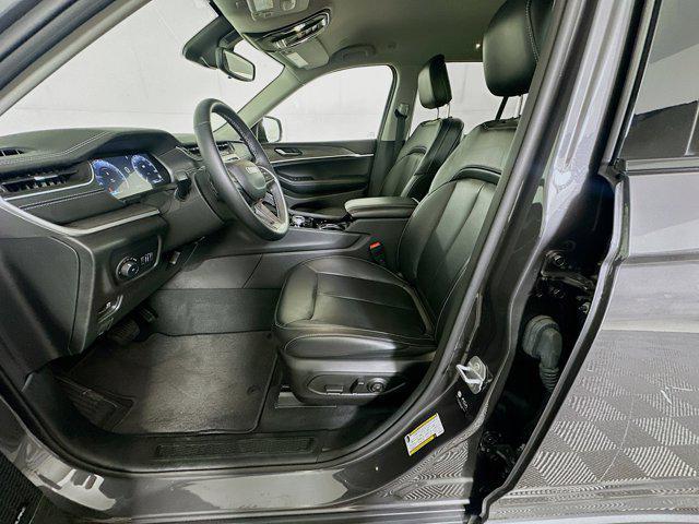 used 2022 Jeep Grand Cherokee car, priced at $32,297