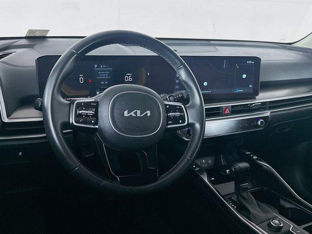 used 2024 Kia Sorento car, priced at $28,397