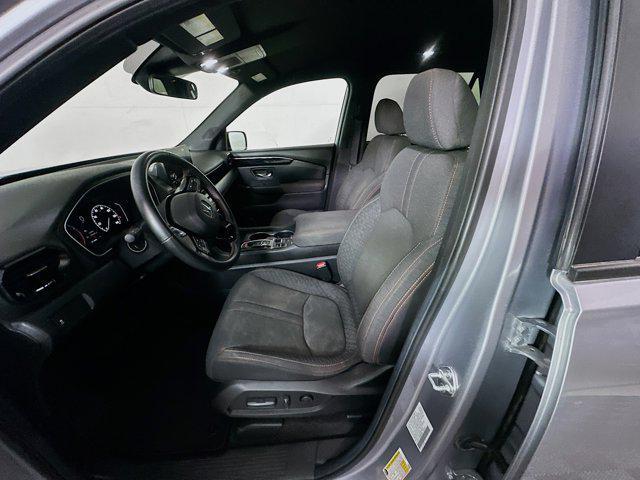 used 2025 Honda Pilot car, priced at $33,787