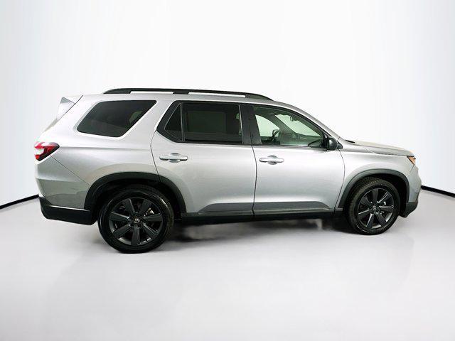 used 2025 Honda Pilot car, priced at $33,787