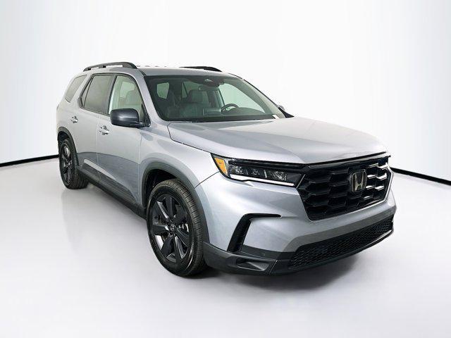 used 2025 Honda Pilot car, priced at $33,787