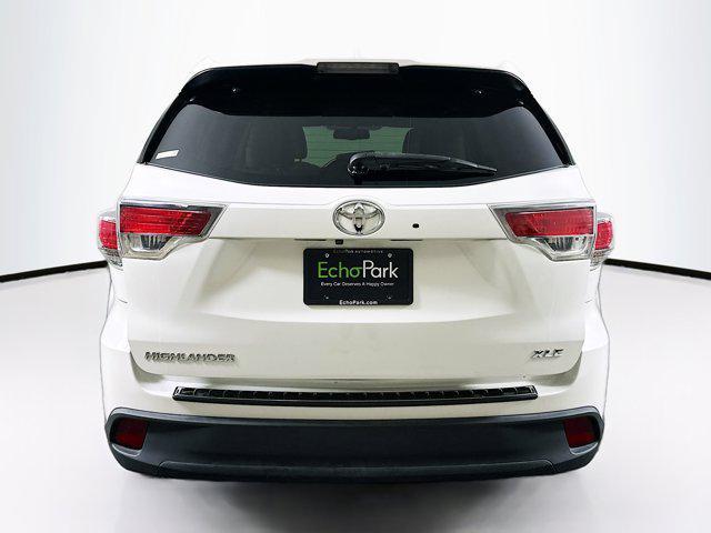 used 2016 Toyota Highlander car, priced at $17,996