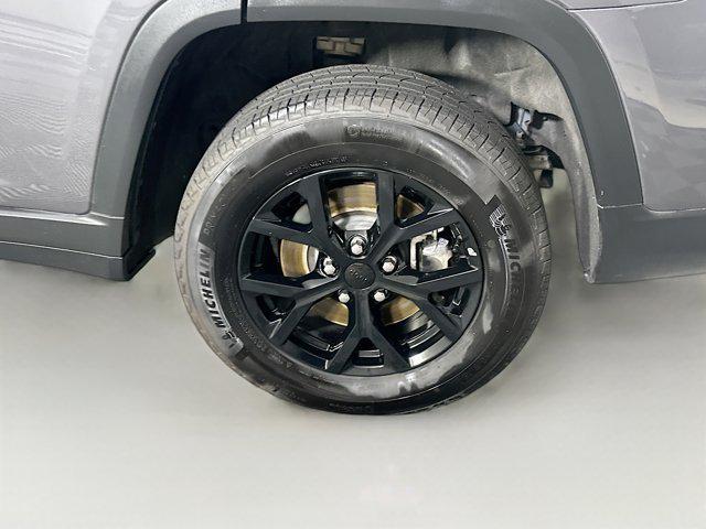 used 2024 Jeep Grand Cherokee L car, priced at $29,997