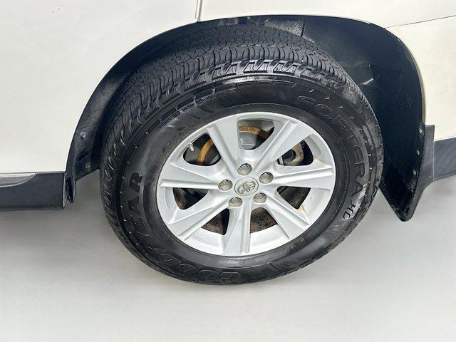 used 2013 Toyota Highlander car, priced at $11,999
