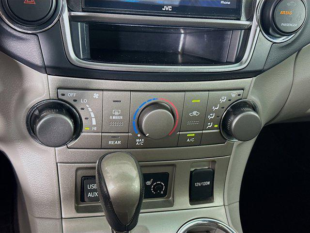 used 2013 Toyota Highlander car, priced at $11,999
