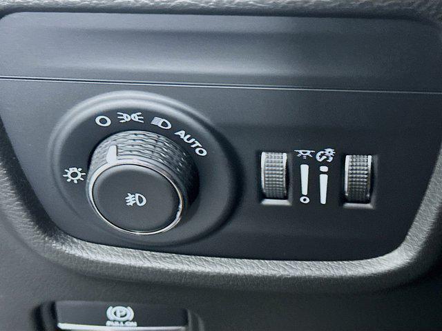 used 2022 Jeep Grand Cherokee car, priced at $34,599