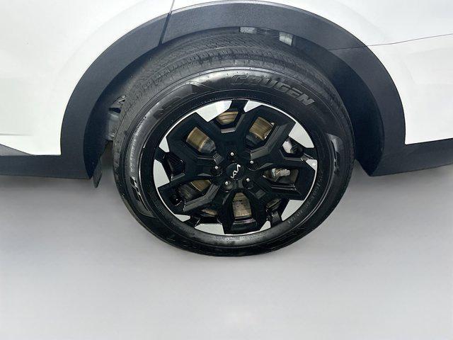 used 2024 Kia Sorento car, priced at $25,997