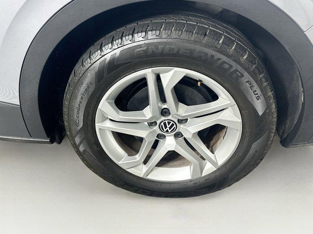 used 2023 Volkswagen ID.4 car, priced at $19,396