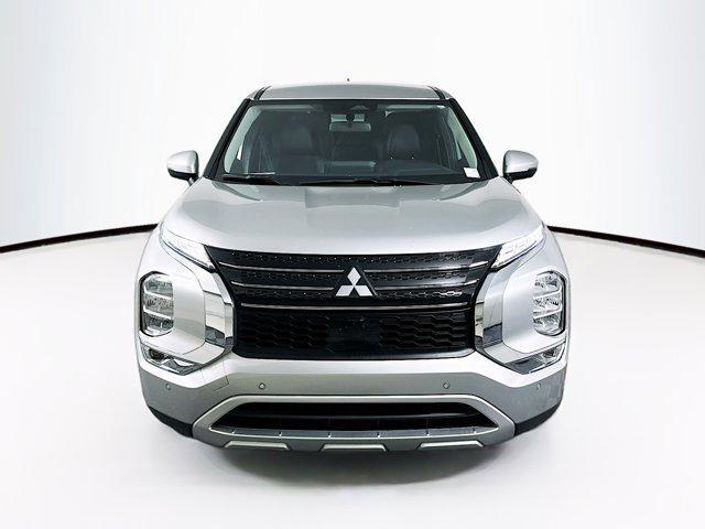 used 2024 Mitsubishi Outlander car, priced at $22,496