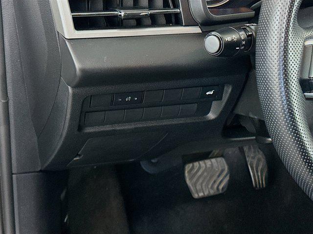 used 2024 Mitsubishi Outlander car, priced at $22,496