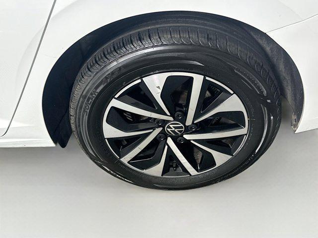 used 2024 Volkswagen Jetta car, priced at $16,997