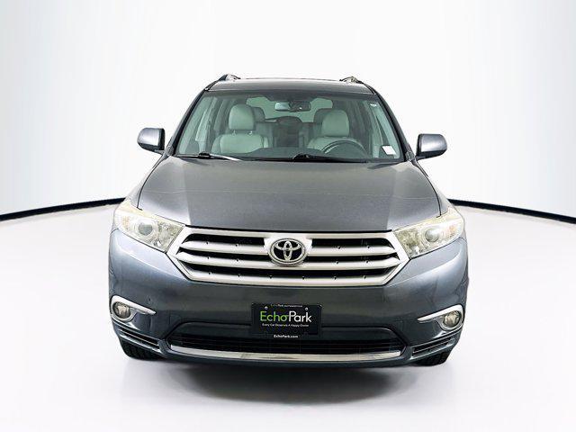 used 2013 Toyota Highlander car, priced at $12,996