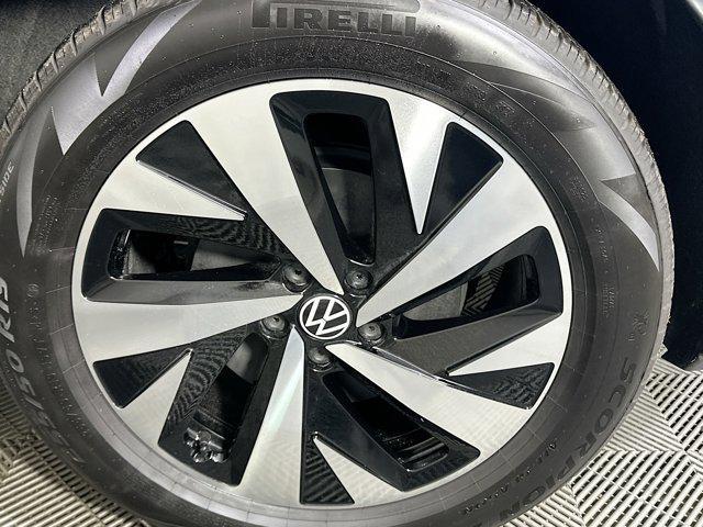 used 2025 Volkswagen ID.4 car, priced at $28,497