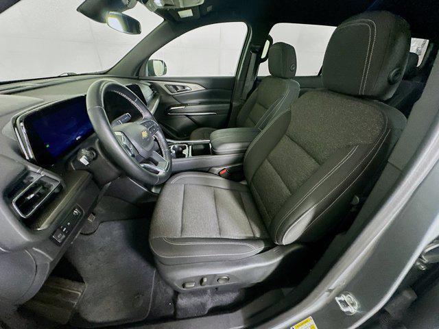 used 2025 Chevrolet Traverse car, priced at $35,897