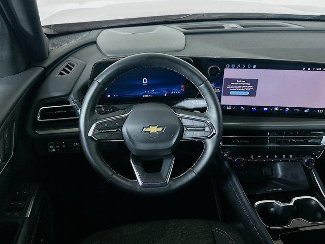 used 2025 Chevrolet Traverse car, priced at $35,897