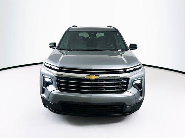 used 2025 Chevrolet Traverse car, priced at $35,897