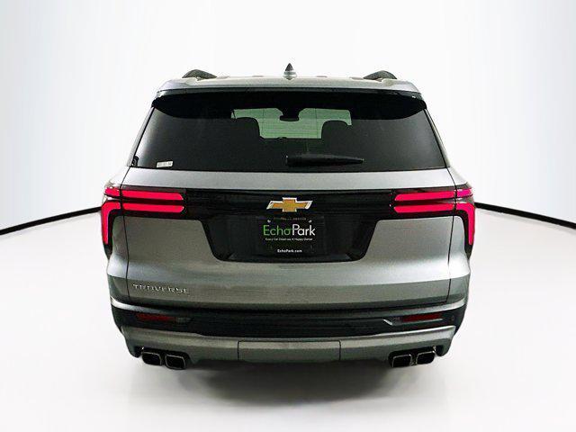 used 2025 Chevrolet Traverse car, priced at $35,897