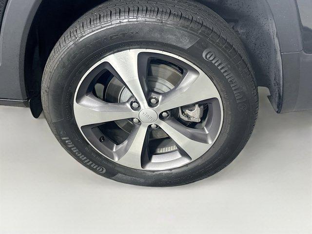 used 2022 Jeep Cherokee car, priced at $23,996