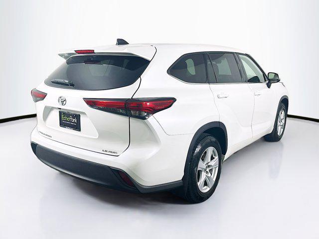 used 2022 Toyota Highlander car, priced at $29,189