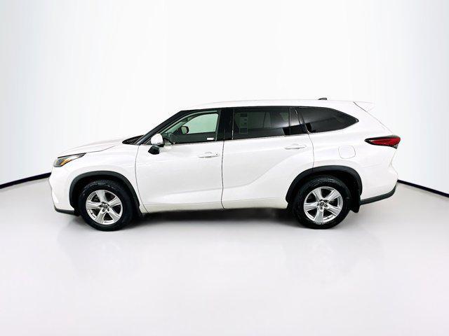 used 2022 Toyota Highlander car, priced at $29,189