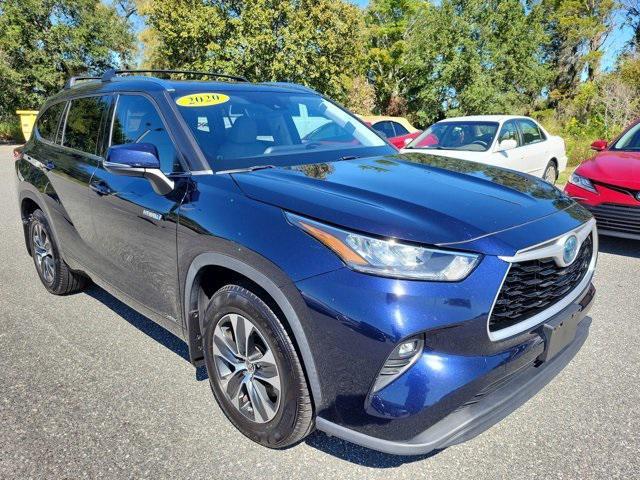used 2020 Toyota Highlander Hybrid car, priced at $28,871