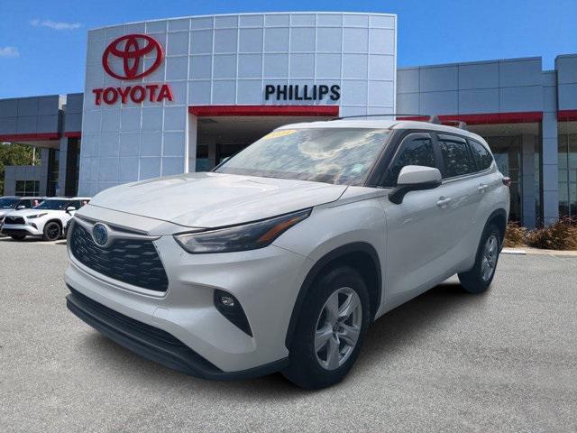 used 2023 Toyota Highlander Hybrid car, priced at $34,640