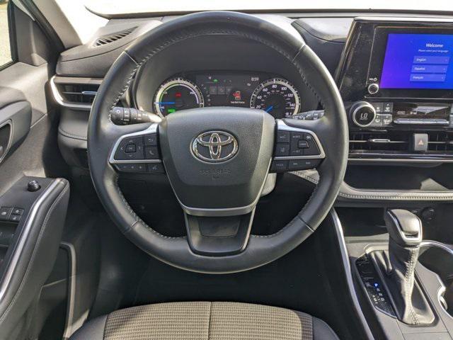used 2023 Toyota Highlander Hybrid car, priced at $34,999