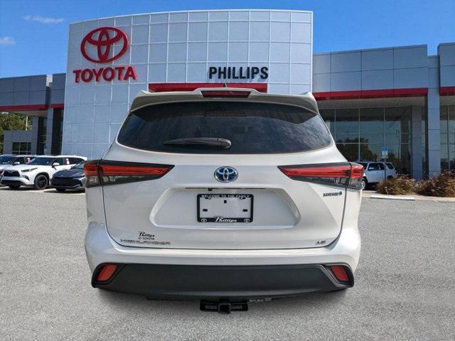 used 2023 Toyota Highlander Hybrid car, priced at $34,999