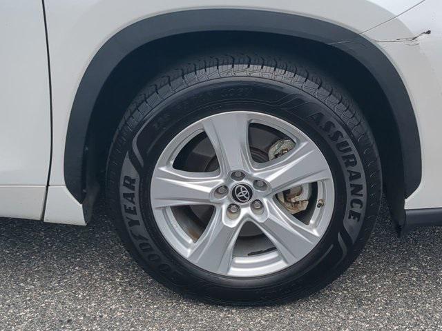 used 2023 Toyota Highlander Hybrid car, priced at $34,640
