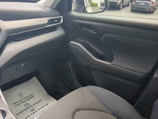 used 2023 Toyota Highlander Hybrid car, priced at $34,640