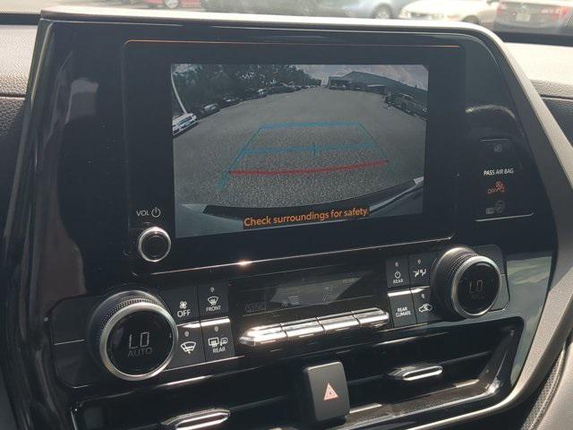 used 2023 Toyota Highlander Hybrid car, priced at $34,640