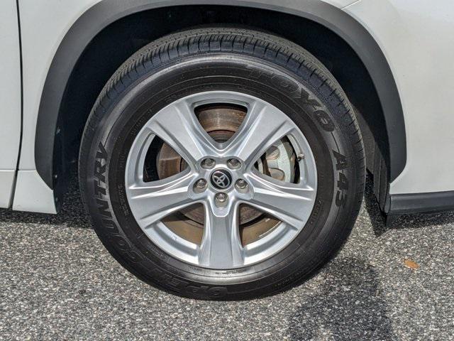 used 2023 Toyota Highlander Hybrid car, priced at $34,999