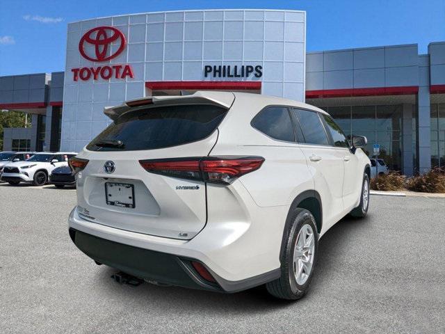 used 2023 Toyota Highlander Hybrid car, priced at $34,999