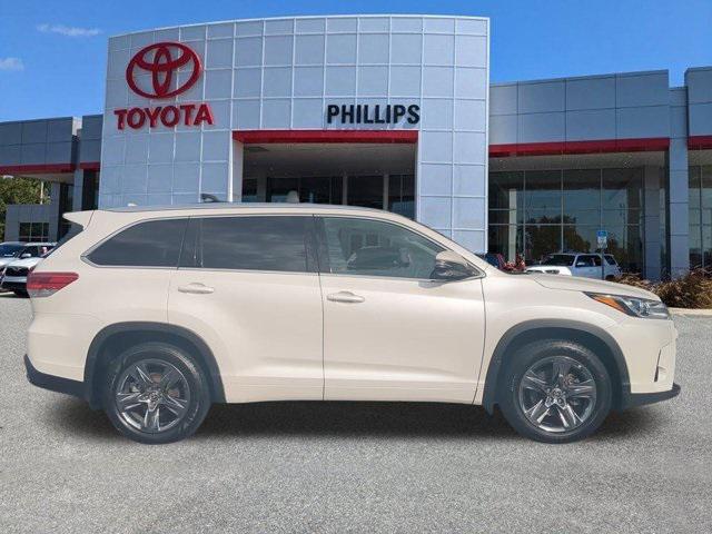 used 2019 Toyota Highlander car, priced at $24,991