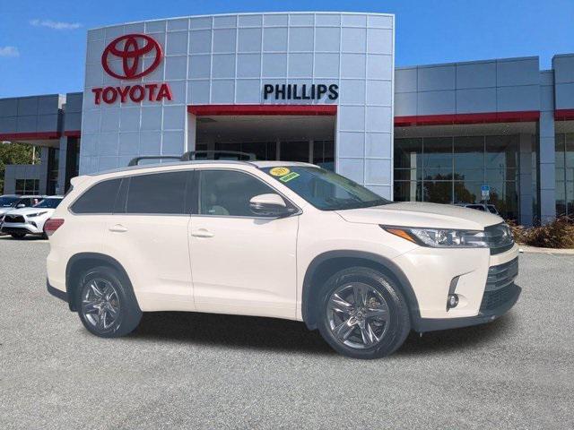used 2019 Toyota Highlander car, priced at $24,991