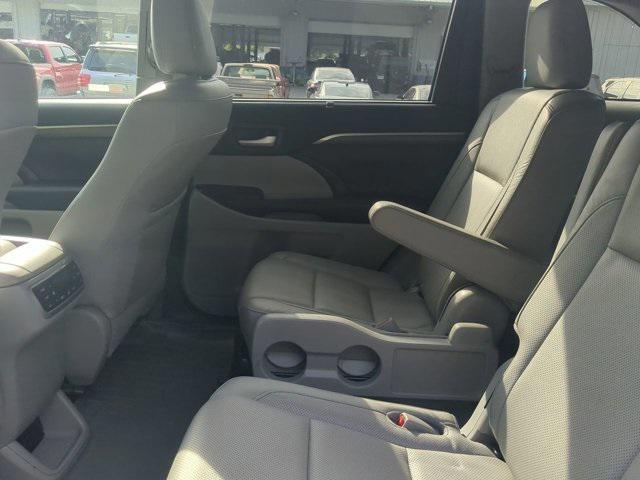 used 2019 Toyota Highlander car, priced at $24,991