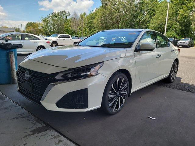 used 2023 Nissan Altima car, priced at $25,997